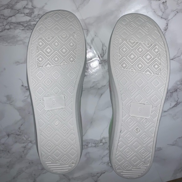 Baby Yoda Custom Green and Pink Tie Dye Slip-on Shoes Size 8 - Picture 4 of 7